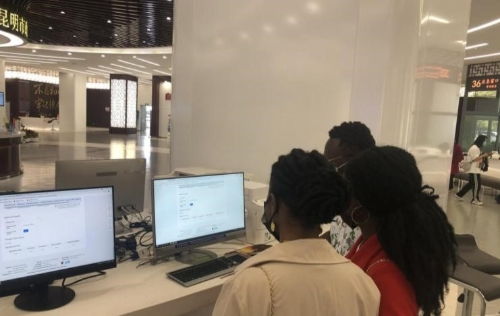 推動(dòng)多語種政務(wù)服務(wù)，為昆明國際化建設(shè)注入新動(dòng)力——以留學(xué)信息咨詢?yōu)槔? />
</span>
<span id=